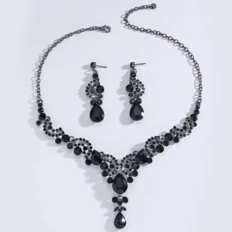 Premium Black stone Diamond Cut Crystal Necklace