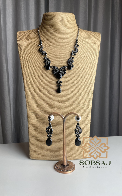 Premium Black stone Diamond Cut Crystal Necklace