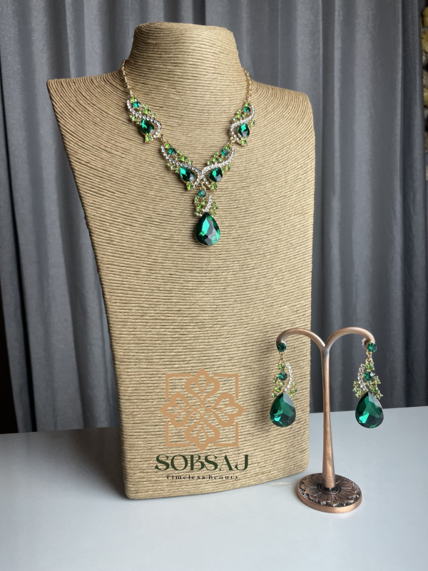 Diamond Cut Crystal Party Set ( Green )