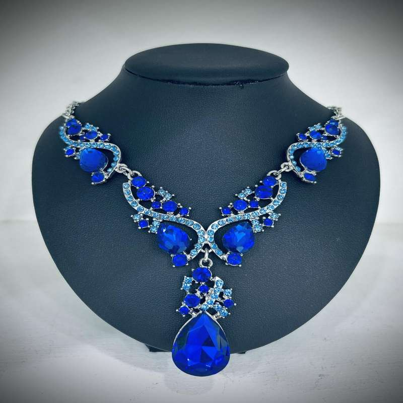 Diamond Cut Crystal Jewelry Set ( Blue )