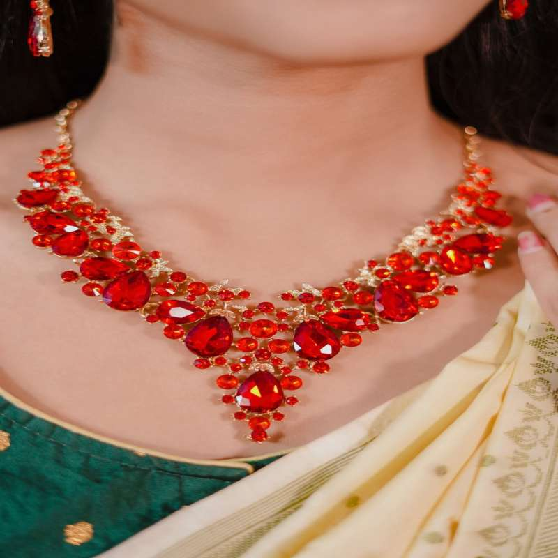 Diamond Cut Crystal Party Set ( Red)